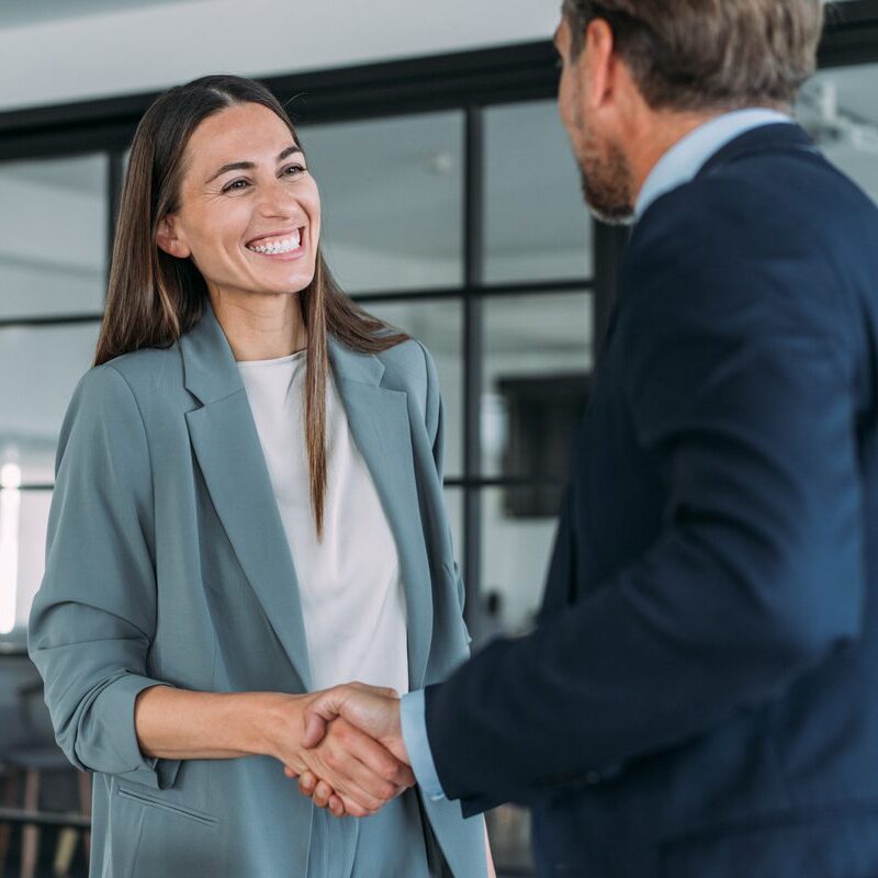 mediator and attorney shaking hands