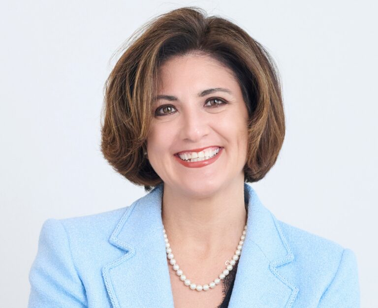 Kristal Thomson Headshot